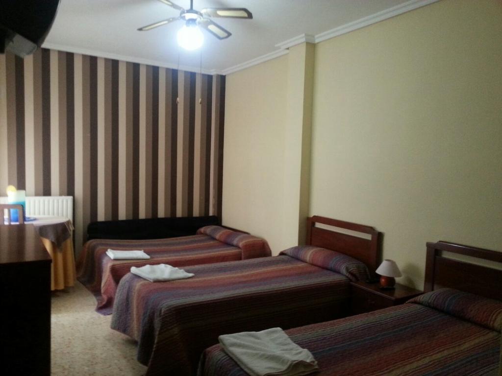 Pension Cinco Villas Logroño Rom bilde